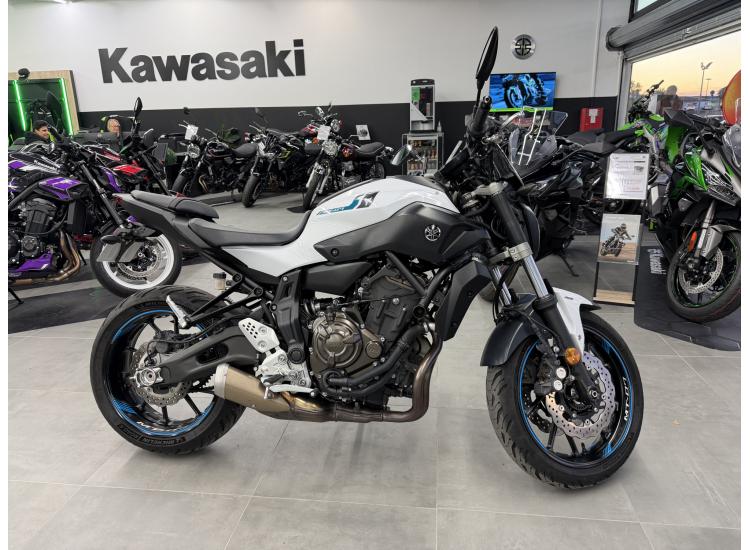 YAMAHA MT-07 (47.5CV)