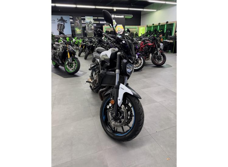 YAMAHA MT-07 (47.5CV)