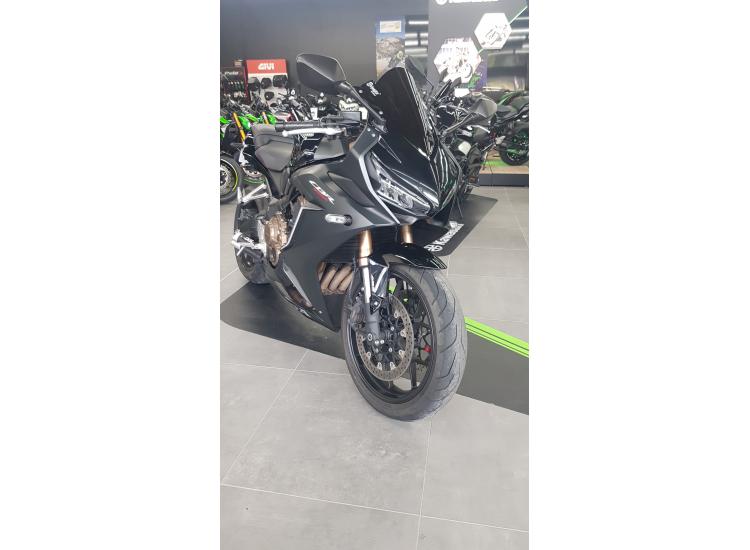 HONDA CBR 600 R (compatible A2)