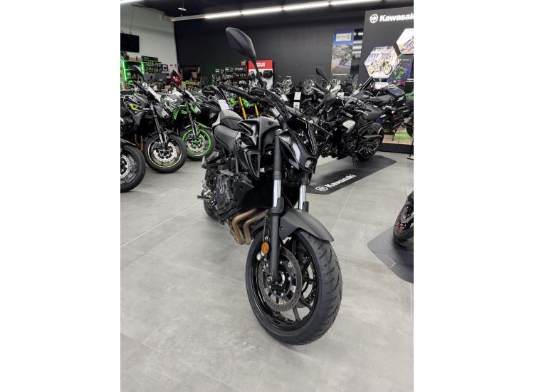 YAMAHA MT-07 (47.5CV)