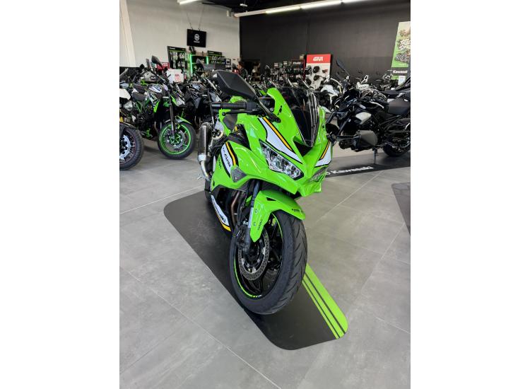 KAWASAKI NINJA ZX-4RR