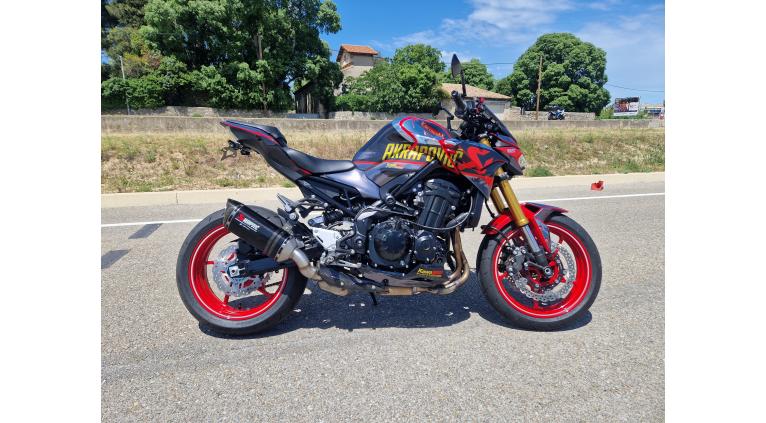 Z900e AKRAPOVIC